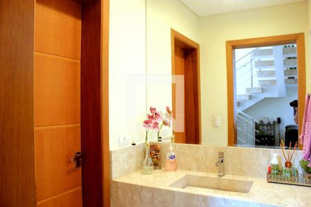 Banheiro de casa à venda com 5 quartos, 250m² em Vila Augusta, Guarulhos