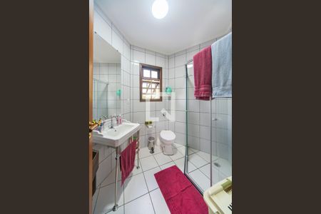 Casa para alugar com 300m², 3 quartos e 4 vagasBanheiro social 2