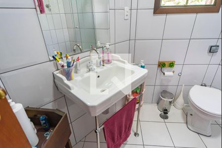 Casa para alugar com 300m², 3 quartos e 4 vagasBanheiro social 2