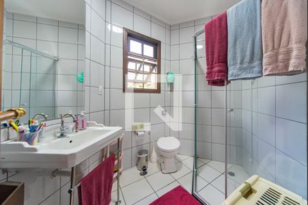 Casa para alugar com 300m², 3 quartos e 4 vagasBanheiro social 2
