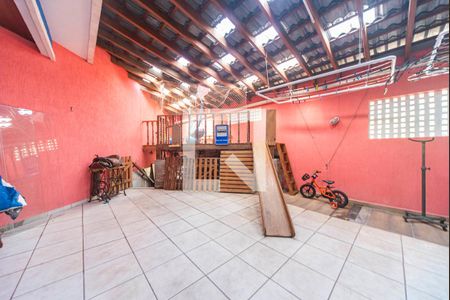 Casa para alugar com 300m², 3 quartos e 4 vagasQuintal e Garagem