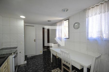 Apartamento para alugar com 144m², 3 quartos e 1 vagaCozinha