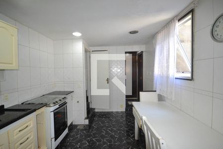 Apartamento para alugar com 144m², 3 quartos e 1 vagaCozinha
