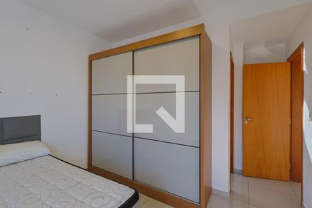Apartamento à venda com 70m², 2 quartos e 2 vagasQuarto 2