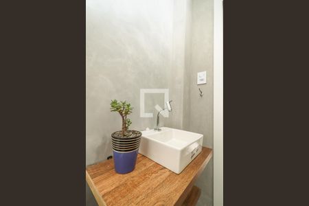 Apartamento à venda com 80m², 2 quartos e 1 vaga Apartamento à venda com 80m², 2 quartos e 1 vagaBanheiro