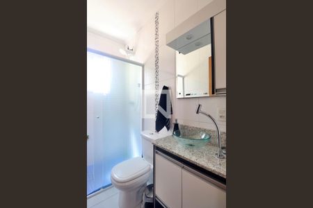 Apartamento à venda com 82m², 3 quartos e 2 vagasBanheiro Social