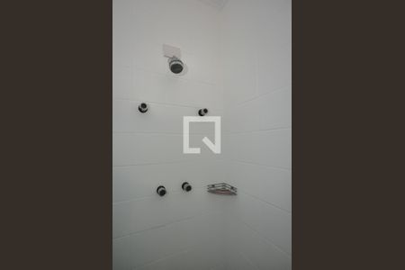 Casa de condomínio à venda com 415m², 4 quartos e 4 vagasChuveiro do Banheiro