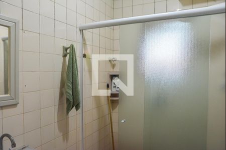 Casa para alugar com 1200m², 3 quartos e 8 vagasBanheiro 2