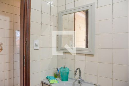 Casa para alugar com 1200m², 3 quartos e 8 vagasBanheiro 2