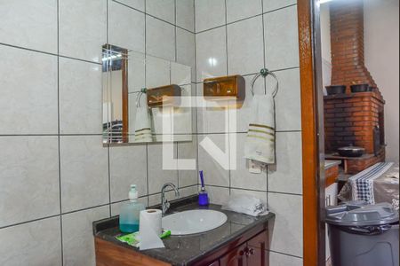 Casa para alugar com 1200m², 3 quartos e 8 vagasBanheiro de serviço