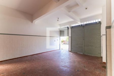 Casa à venda com 350m², 5 quartos e 10 vagasSalão 