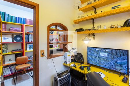 Casa à venda com 780m², 3 quartos e 7 vagasEscritório/Quarto 