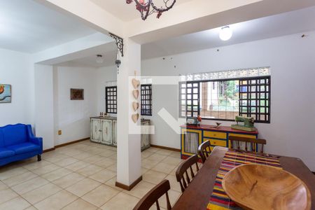 Sala de casa à venda com 3 quartos, 780m² em Trevo, Belo Horizonte