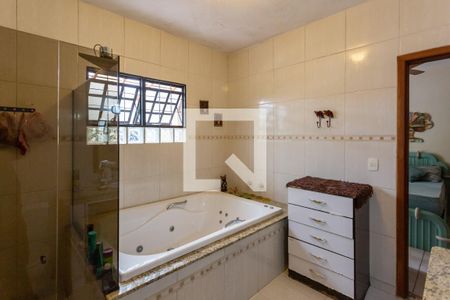 Casa à venda com 780m², 3 quartos e 7 vagasBanheiro da Suíte