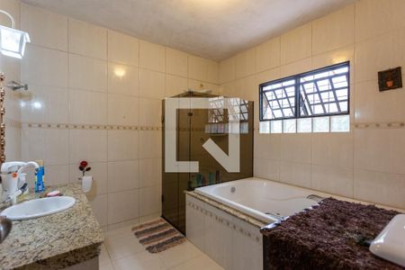 Casa à venda com 780m², 3 quartos e 7 vagasBanheiro da Suíte