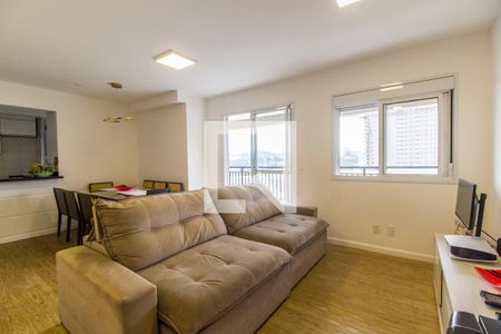 Sala de TV de apartamento à venda com 3 quartos, 109m² em Centro Comercial Jubran, Barueri