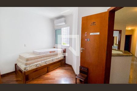 Casa à venda com 220m², 4 quartos e 4 vagas Casa à venda com 220m², 4 quartos e 4 vagasQuarto 1