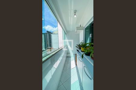 Casa à venda com 220m², 4 quartos e 4 vagas Casa à venda com 220m², 4 quartos e 4 vagasÁrea de Serviço