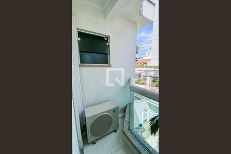 Casa à venda com 220m², 4 quartos e 4 vagas Casa à venda com 220m², 4 quartos e 4 vagasVaranda da Suíte 1