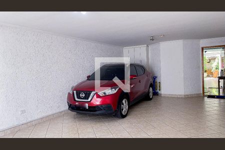 Casa à venda com 220m², 4 quartos e 4 vagas Casa à venda com 220m², 4 quartos e 4 vagasGaragem