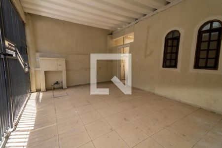 Casa para alugar com 110m², 2 quartos e 1 vaga Casa para alugar com 110m², 2 quartos e 1 vagaGaragem
