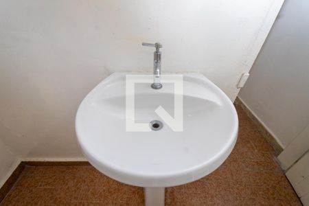 Casa para alugar com 110m², 2 quartos e 1 vaga Casa para alugar com 110m², 2 quartos e 1 vagaBanheiro 1