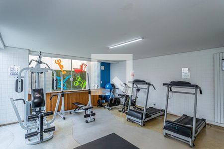 Apartamento à venda com 154m², 3 quartos e 3 vagas Apartamento à venda com 154m², 3 quartos e 3 vagasÁrea comum - Academia