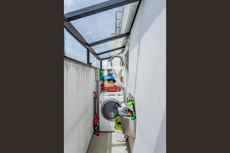 Apartamento à venda com 154m², 3 quartos e 3 vagas Apartamento à venda com 154m², 3 quartos e 3 vagasLavanderia