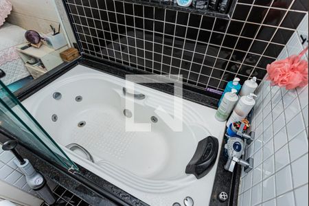 Apartamento à venda com 154m², 3 quartos e 3 vagas Apartamento à venda com 154m², 3 quartos e 3 vagasBanheiro suite