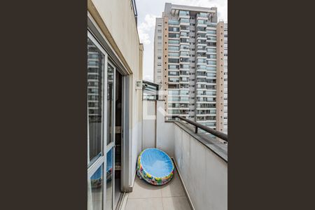 Apartamento à venda com 154m², 3 quartos e 3 vagas Apartamento à venda com 154m², 3 quartos e 3 vagasVaranda