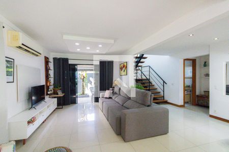 Sala de casa de condomínio à venda com 4 quartos, 364m² em Anil, Rio de Janeiro