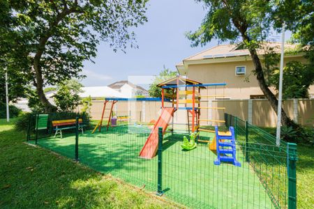 Casa de condomínio à venda com 364m², 4 quartos e 4 vagas Casa de condomínio à venda com 364m², 4 quartos e 4 vagasCondomínio