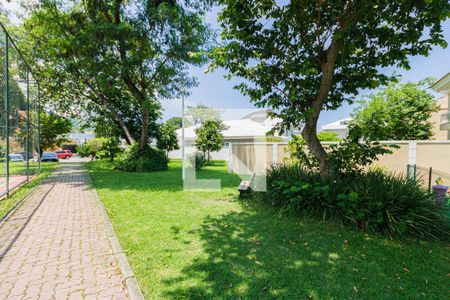 Casa de condomínio à venda com 364m², 4 quartos e 4 vagas Casa de condomínio à venda com 364m², 4 quartos e 4 vagasCondomínio