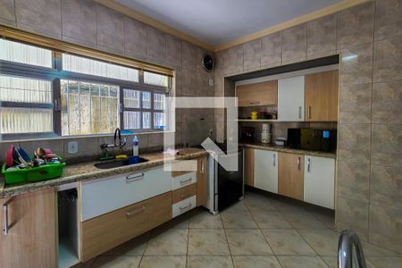 Casa à venda com 240m², 3 quartos e 4 vagasCozinha