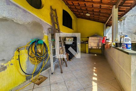 Casa à venda com 240m², 3 quartos e 4 vagasÁrea