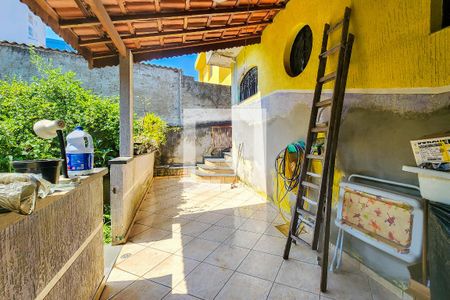 Casa à venda com 240m², 3 quartos e 4 vagasÁrea