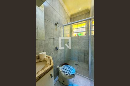 Casa à venda com 240m², 3 quartos e 4 vagasBanheiro da Suíte