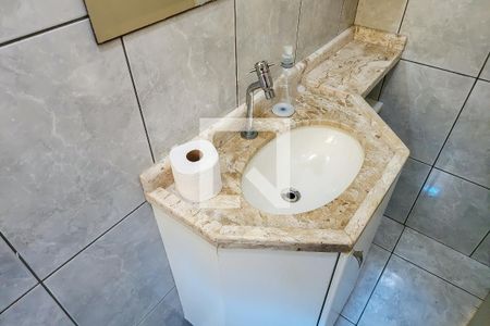 Casa à venda com 240m², 3 quartos e 4 vagasBanheiro da Suíte