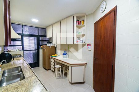 Apartamento à venda com 125m², 3 quartos e 2 vagasCozinha