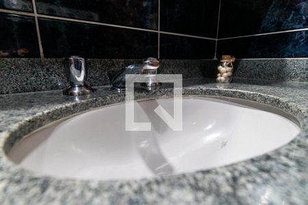 Apartamento à venda com 125m², 3 quartos e 2 vagasBanheiro Social Detalhe