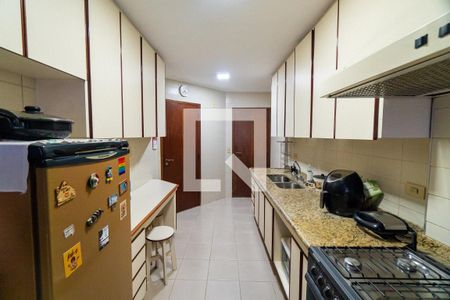 Apartamento à venda com 125m², 3 quartos e 2 vagasCozinha