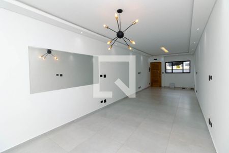 Casa à venda com 212m², 3 quartos e 4 vagasSala