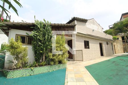 Casa à venda com 800m², 5 quartos e 3 vagasÁrea comum 