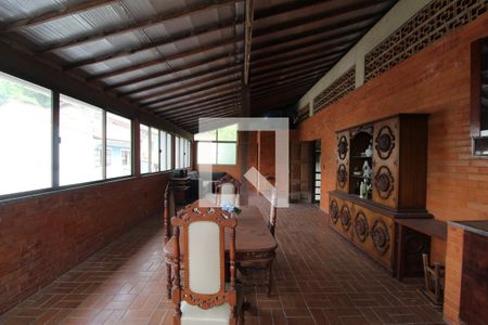 Casa à venda com 800m², 5 quartos e 3 vagasChurrasqueia no terceiro andar