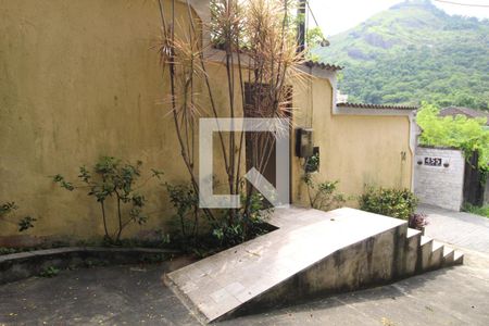 Casa à venda com 800m², 5 quartos e 3 vagasFachada