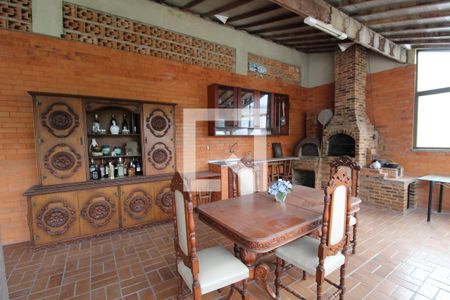 Casa à venda com 800m², 5 quartos e 3 vagasChurrasqueia no terceiro andar