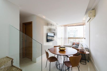 Apartamento à venda com 150m², 2 quartos e 2 vagasSala