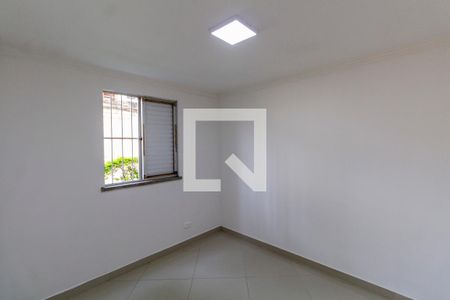 Quarto 2 de apartamento para alugar com 2 quartos, 56m² em Jardim Danfer, São Paulo