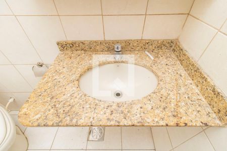 Apartamento à venda com 45m², 2 quartos e sem vaga Apartamento à venda com 45m², 2 quartos e sem vagaDetalhe do Banheiro