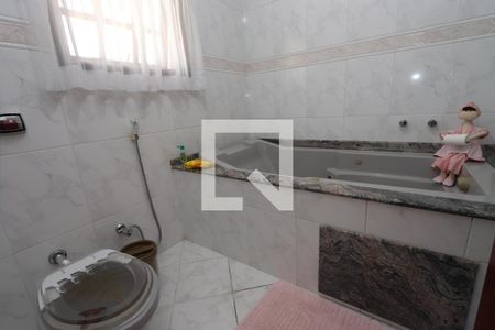 Casa para alugar com 200m², 3 quartos e 2 vagasBanheiro da Suíte